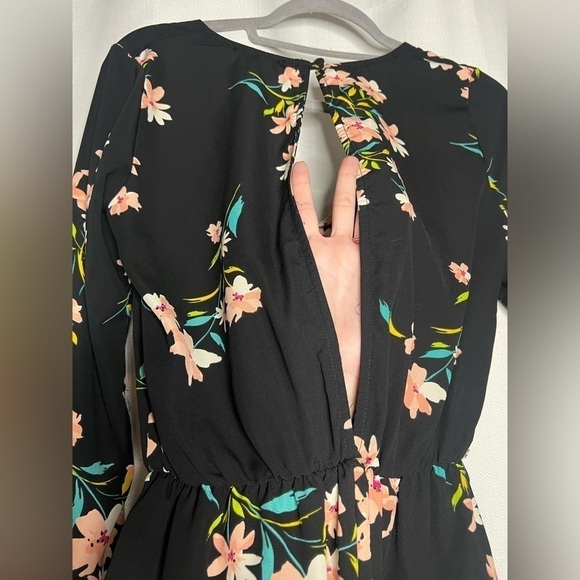 Pins & Needles Black Long Sleeve Floral Romper Small - Picture 8 of 10